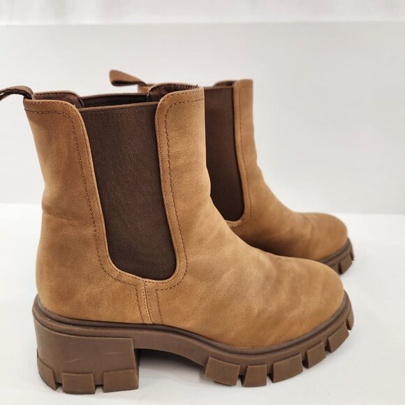 Call it Spring Vegan Leather Chelsea Boots Tan Size 7 - Picture 3 of 12